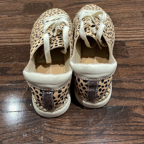 Womens size 9 leopard print casual walking shoe EUC - Picture 3 of 5